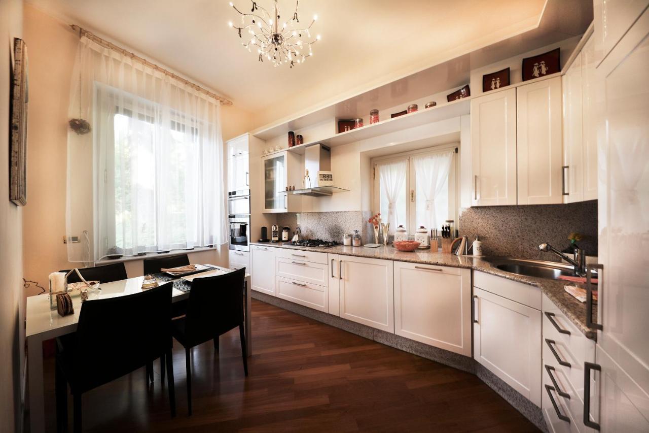 Villa Castiglioni Luxury Apartment Laglio Værelse billede